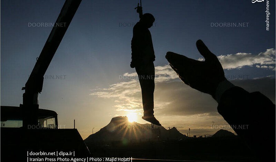 +۱۸ اعدام یک زندانی در ملأ عام در فلاورجان اصفهان و در حضور کودکان/ تصویر