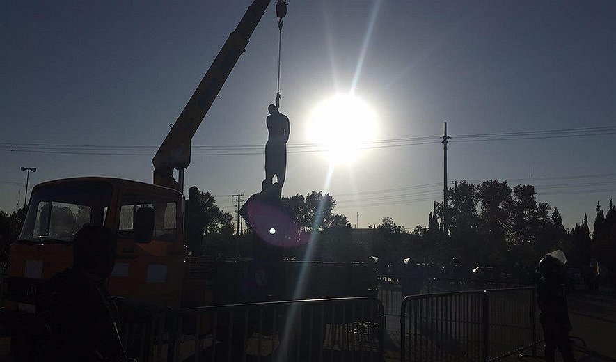 Iran: Two Prisoners Executed- One Hanged In Public