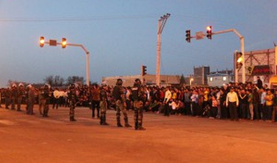 اعدام دو زندانی در شهربابک و در حضور کودکان/ تصویر