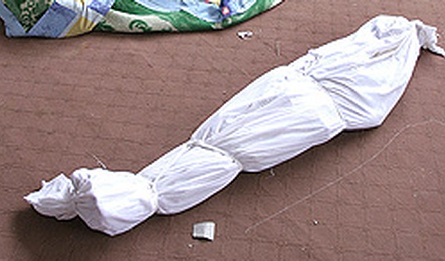 A girl was set on fire by her brother and father in Tehran