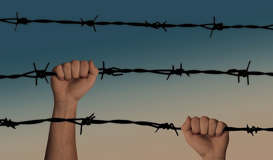 هر دو روی سکه پناهندگی