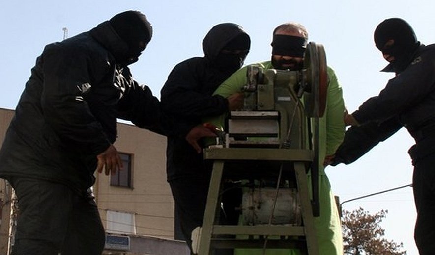  حكم به قطع چهار انگشت دست راست، سه سال حبس و 74 ضربه شلاق براي ٣ متهم به سرقت در كرج      