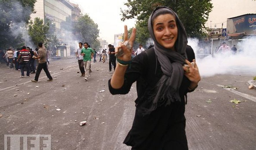 Iran Human Rights wishes you a happy new year- With hope for a better Iran in 2010